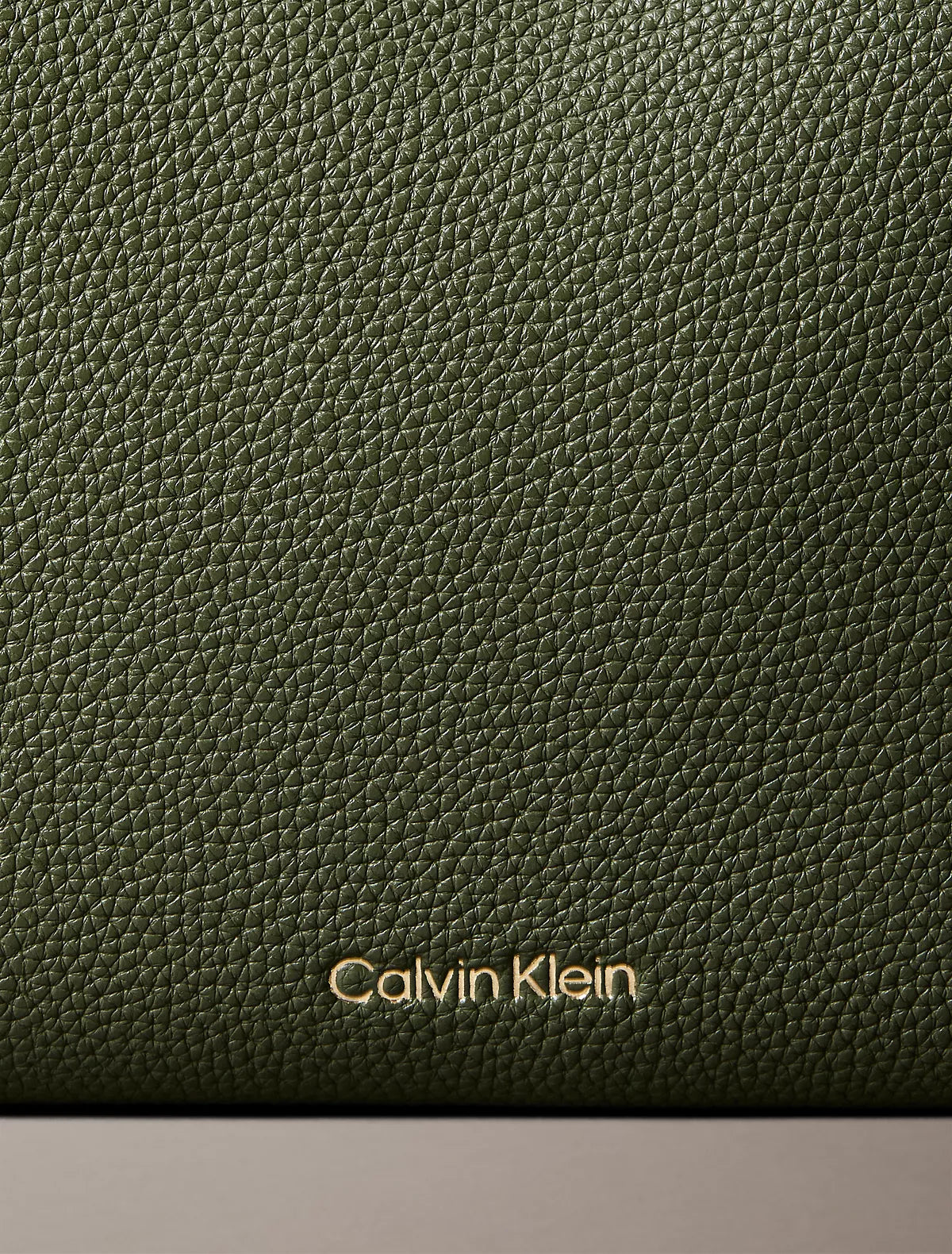 Pebble Grain Medium Slouchy Bag